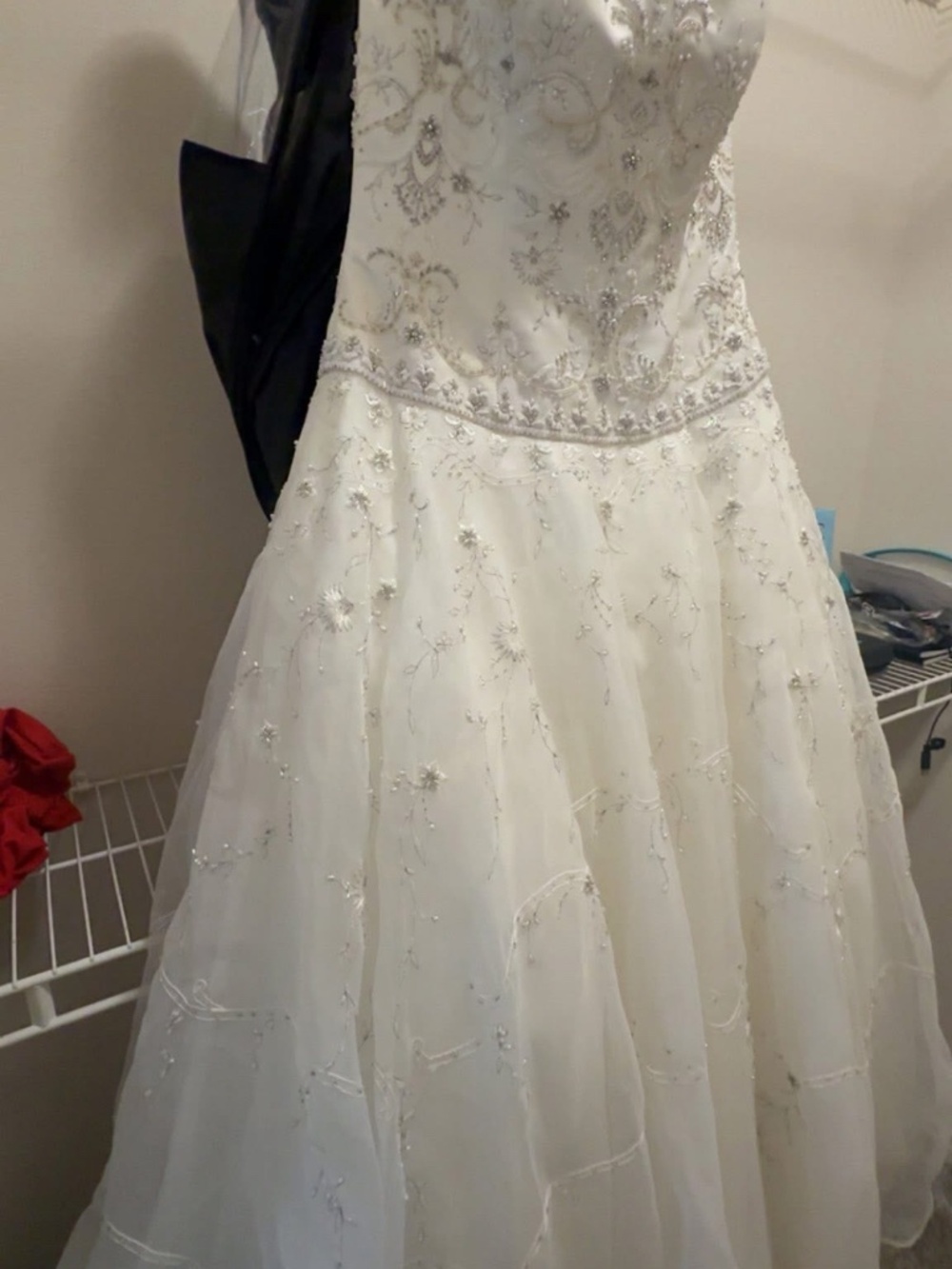 Oleg Cassini Wedding Dress - Picture 2 of 6